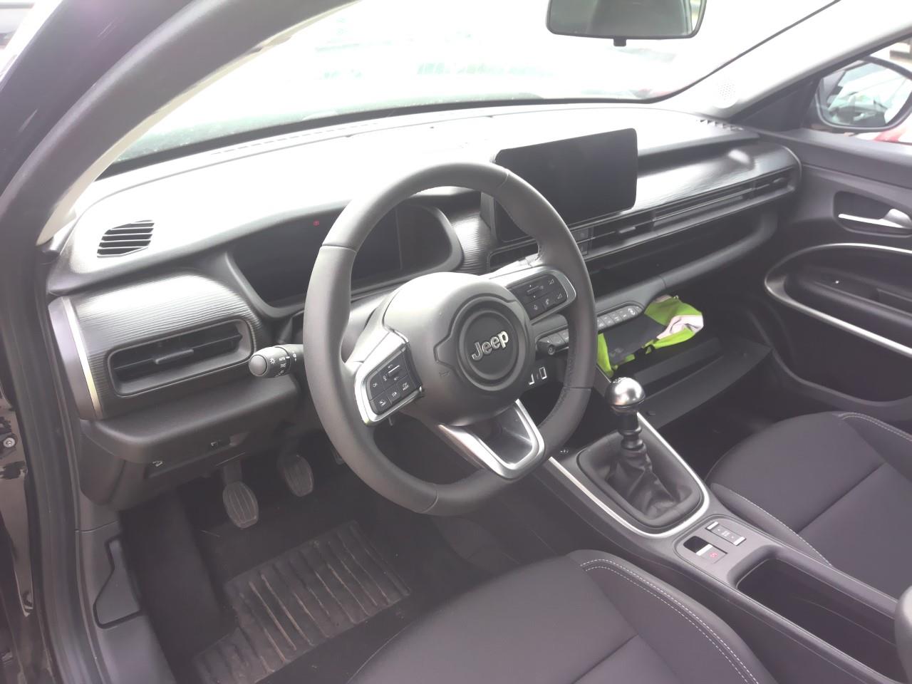 Foto Jeep AVENGER 4
