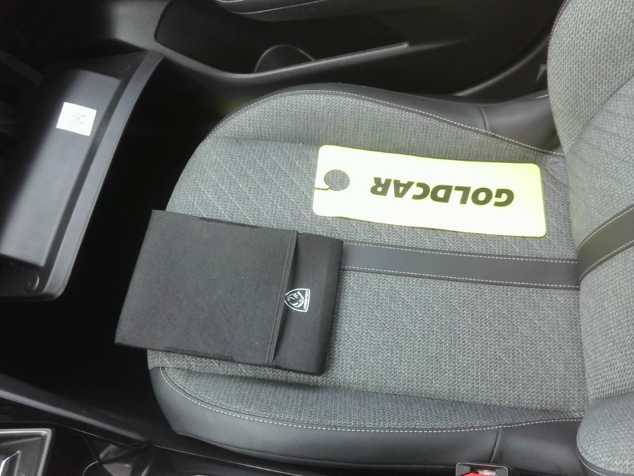 Foto Peugeot 308 8