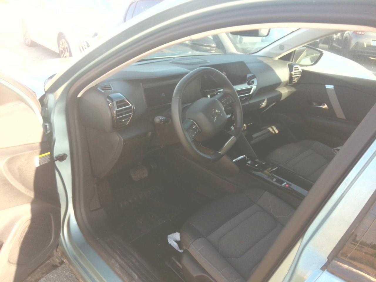 Foto Citroën C4 X 3