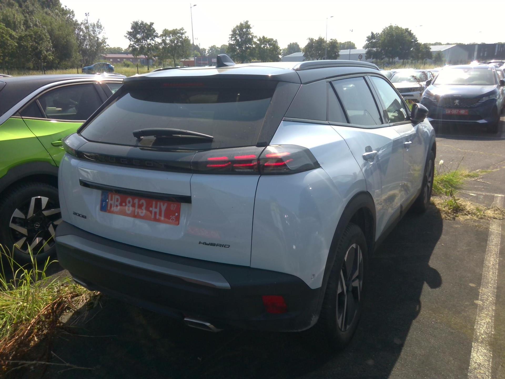 Peugeot 2008 Hybrid 136 e-DCS6 GT 2025