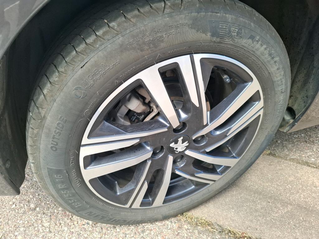 Peugeot 208 PureTech 100 S&S EAT8 Allure Pack 2022
