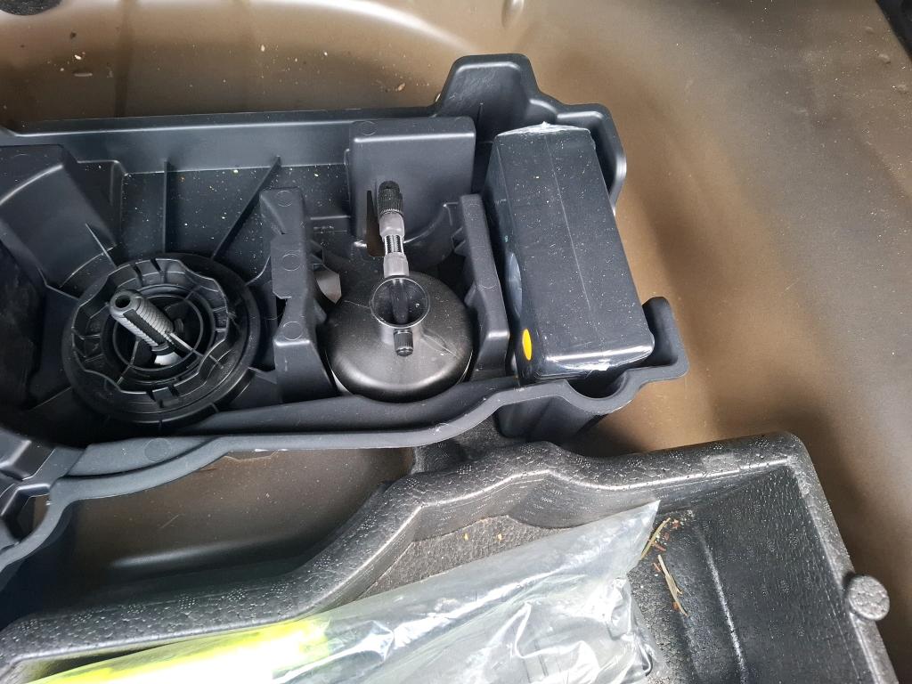 Peugeot 2008 BlueHDi 130 S&S EAT8 Allure Business 2020