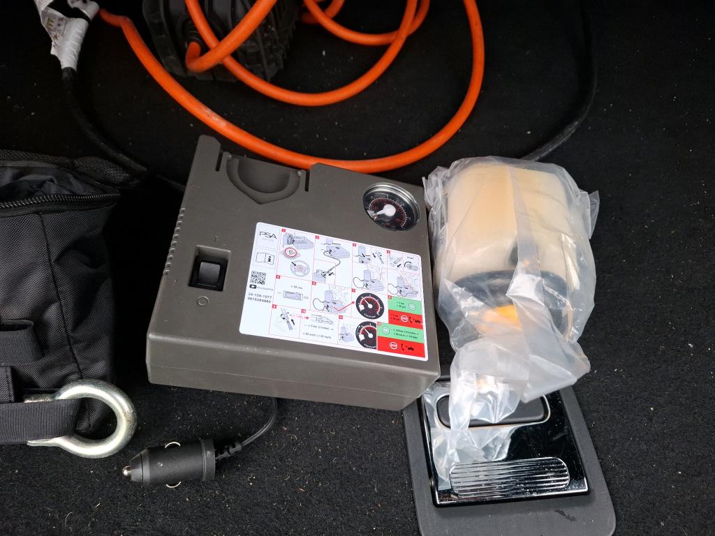 Peugeot 3008 Hybrid4 300 e-EAT8 GT Pack 2021