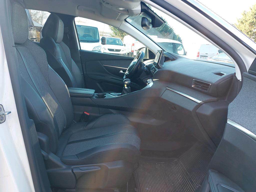 Peugeot 3008 PureTech 130ch S&S BVM6 Allure Pack 2022