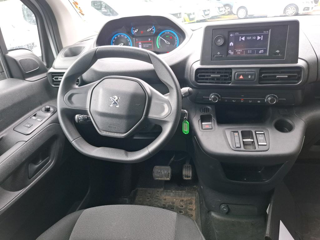Peugeot E-PARTNER FOURGON M 800 KG 136 CH BATTERIE 50 KWH 2023