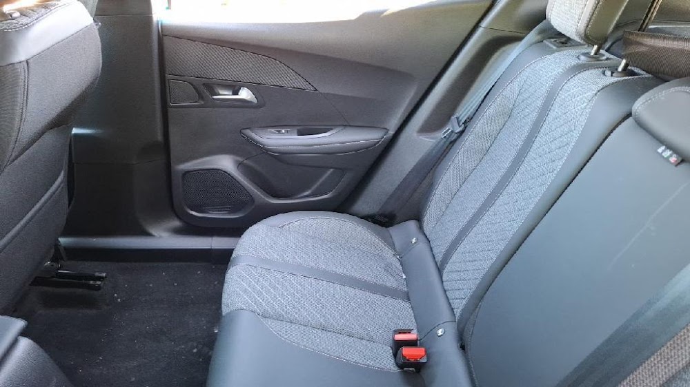 Foto Peugeot 2008 13
