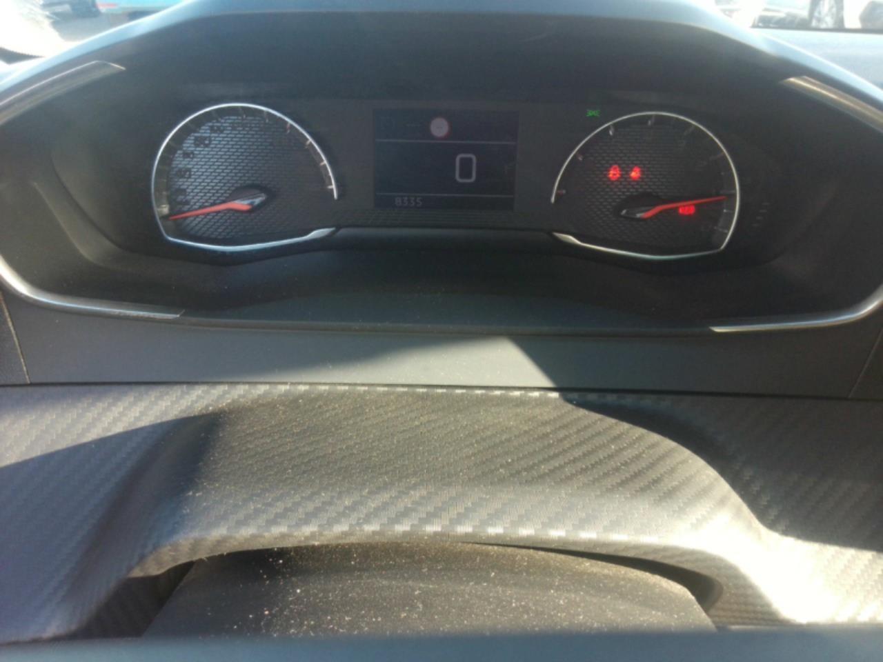 Foto Peugeot 208 10
