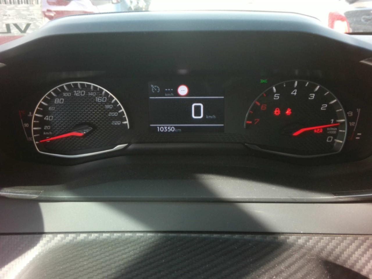 Foto Peugeot 208 5