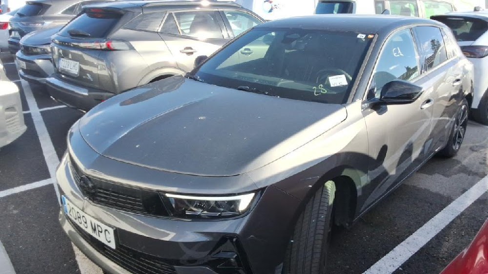 Opel Astra Astra 5P GS 1.2T XHT MT6 S/S 130 CV (96kW)