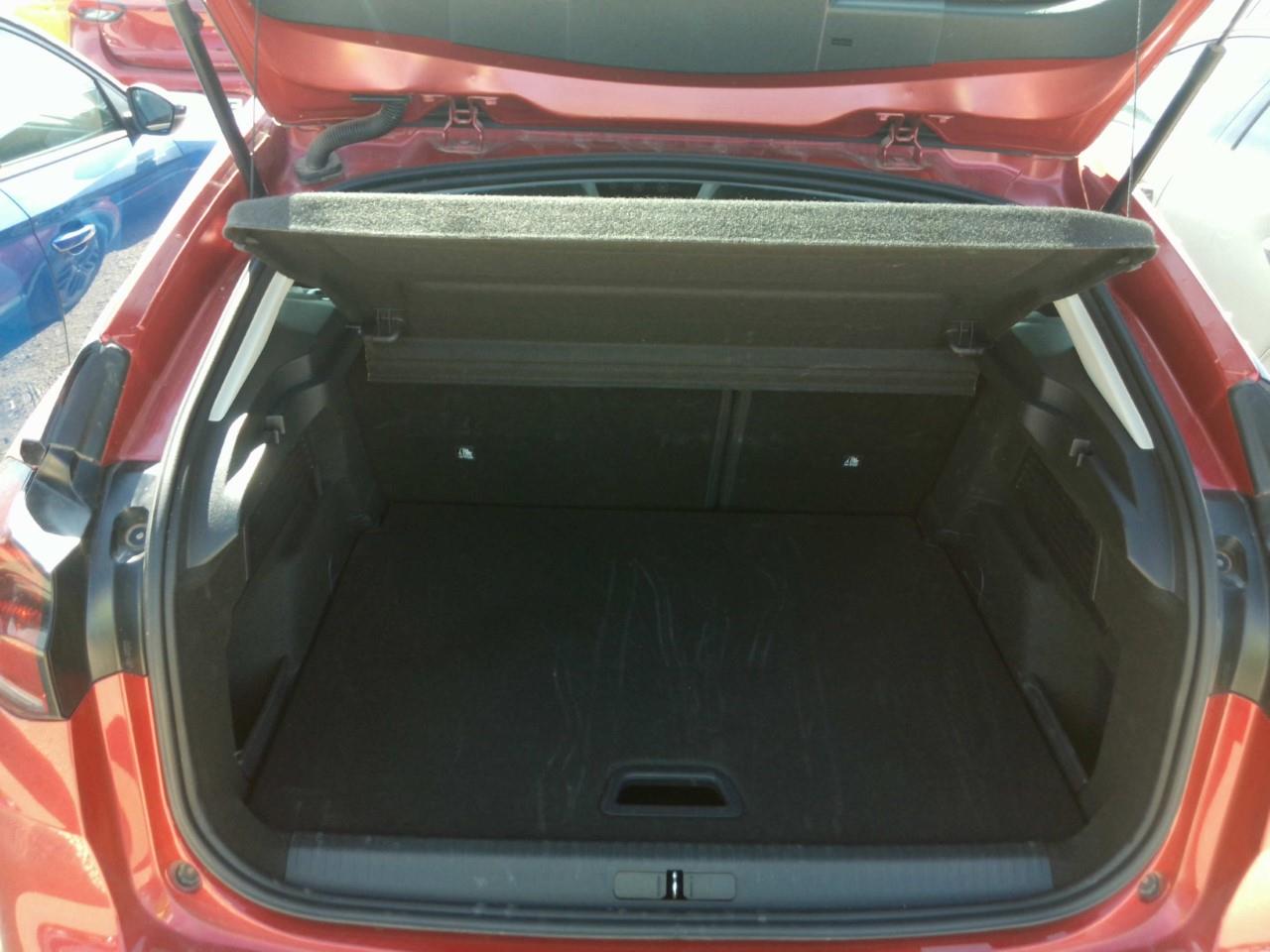 Foto Citroën C4 X 17