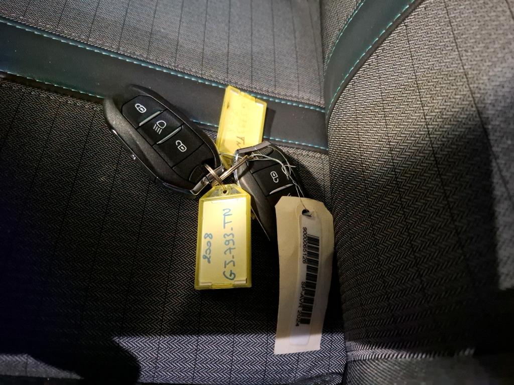 Peugeot 2008 PureTech 100 S&S BVM6 Allure Pack 2022