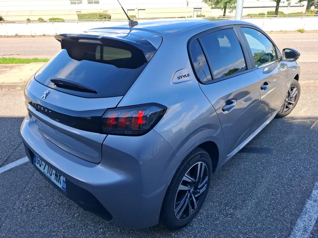 Peugeot 208 PureTech 100 S&S EAT8 Style 2023