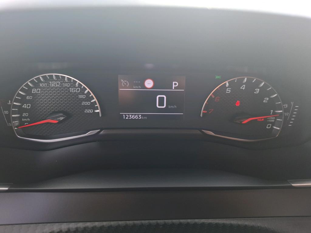 Peugeot 2008 PureTech 130 S&S EAT8 Active Pack 2022