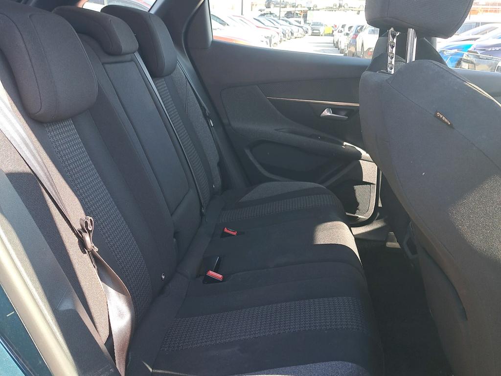 Peugeot 3008 BlueHDi 130ch S&S EAT8 Active Business 2021