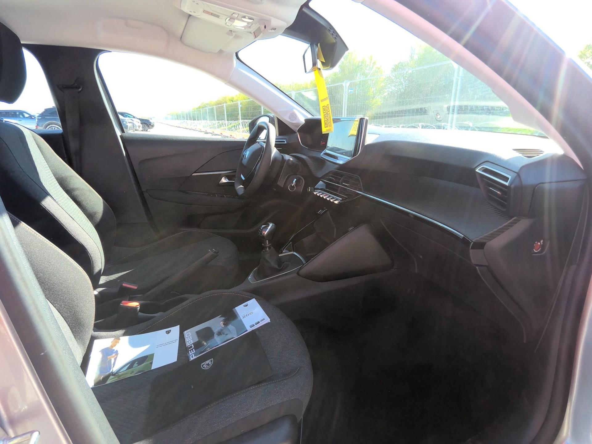 Peugeot 208 100 S&S BVM6 Style 2025