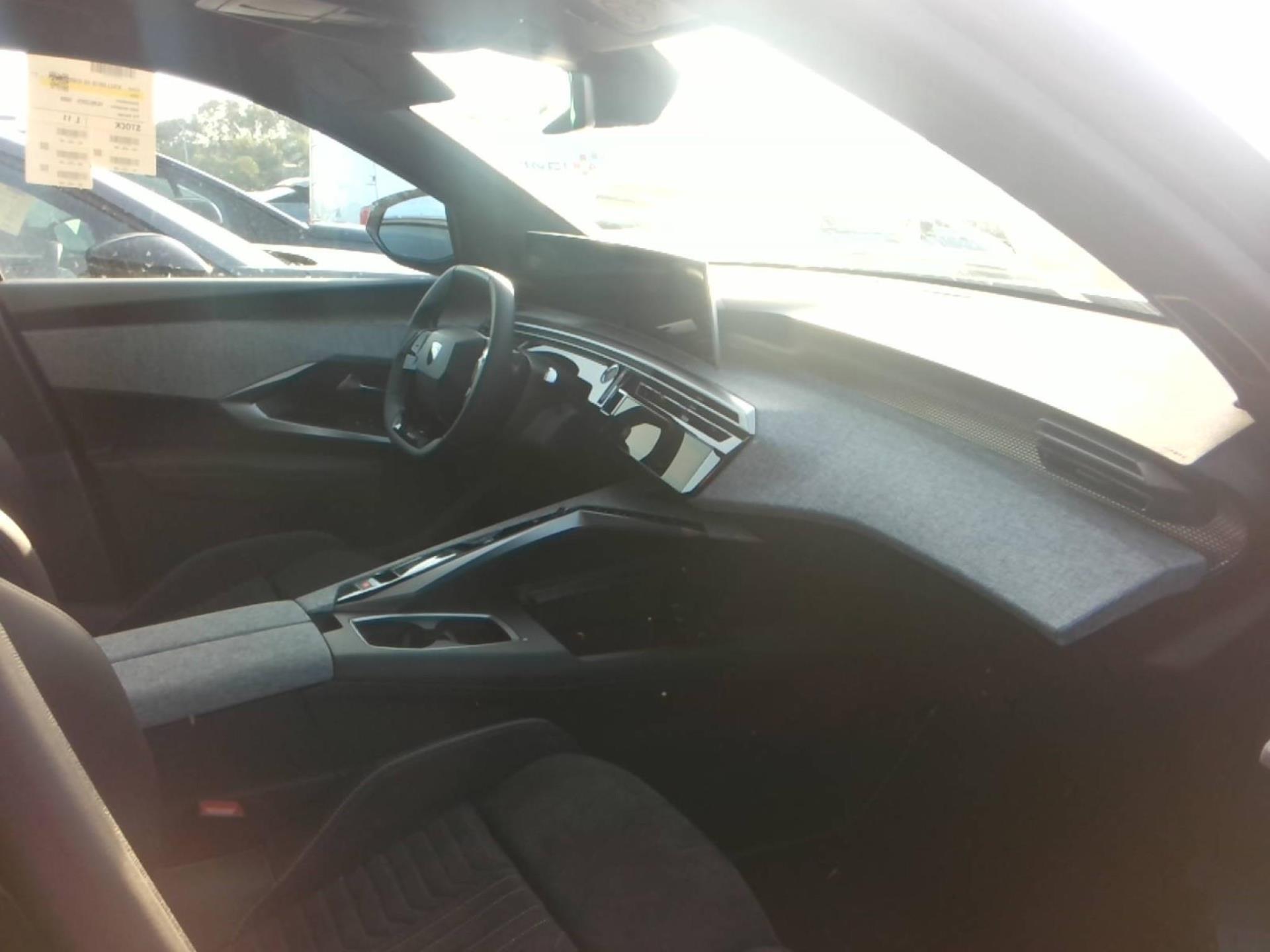 Peugeot 3008 Hybrid 136 e-DCS6 GT 2025