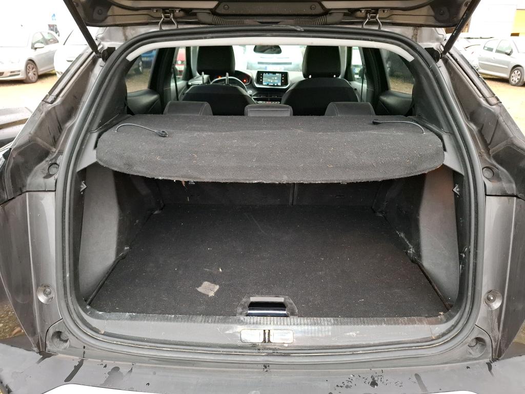 Peugeot 2008 BlueHDi 130 S&S EAT8 Allure 2021