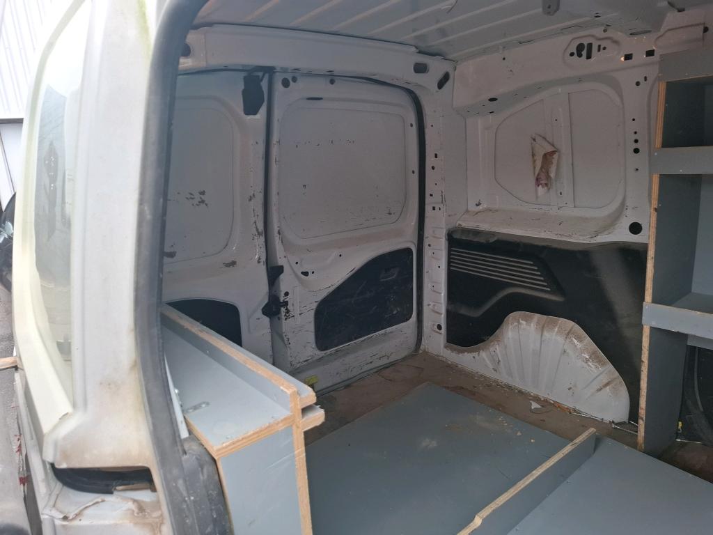 Peugeot PARTNER FOURGON STANDARD 650 KG BLUEHDI 100 S&S BVM5 PREMIUM 2021