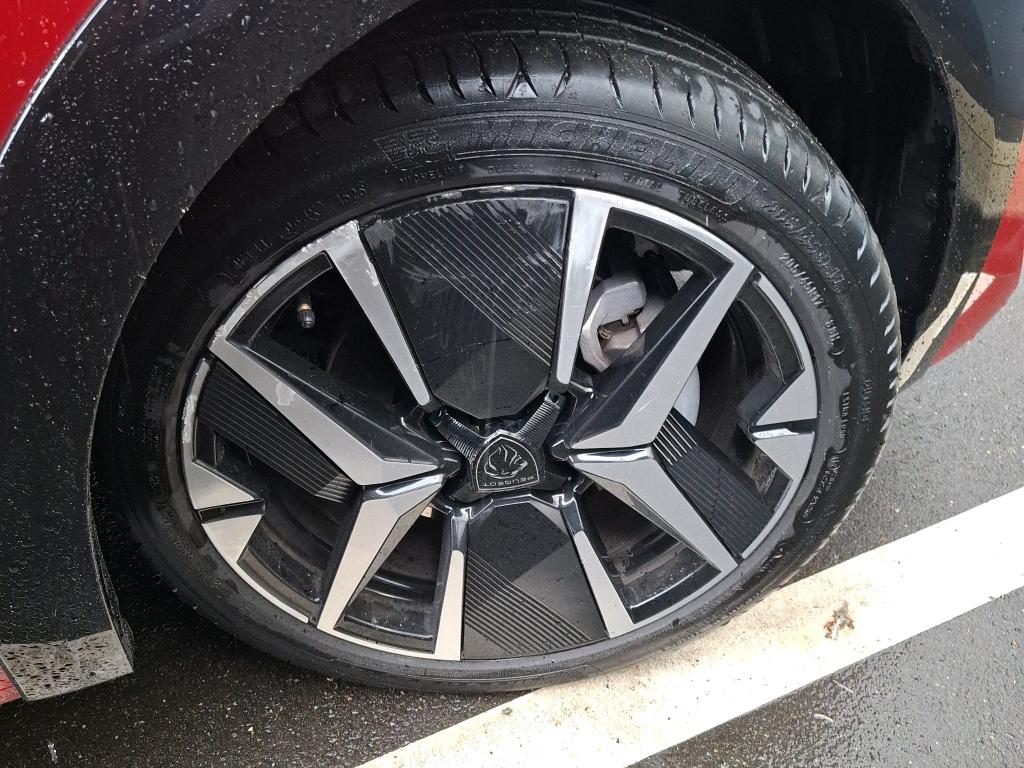 Peugeot 208 Hybrid 145 ch e-DCS6 GT 2025