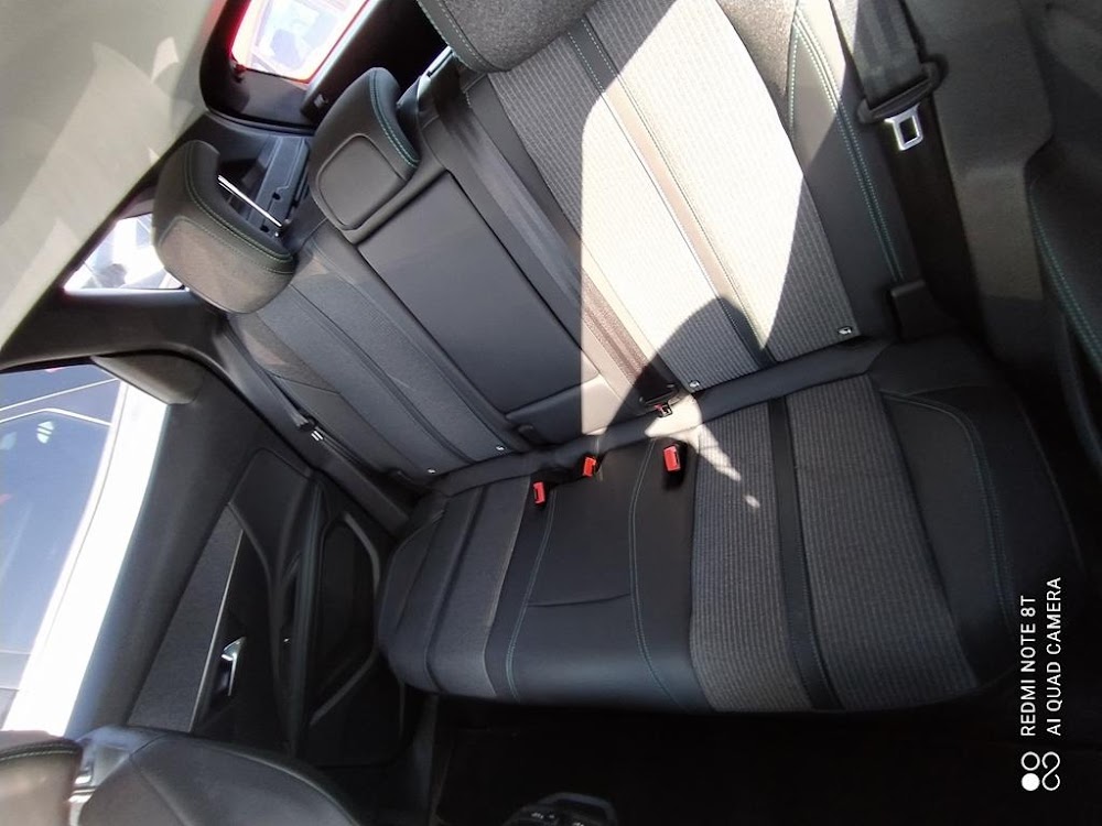 Foto Peugeot 3008 Hybrid 10