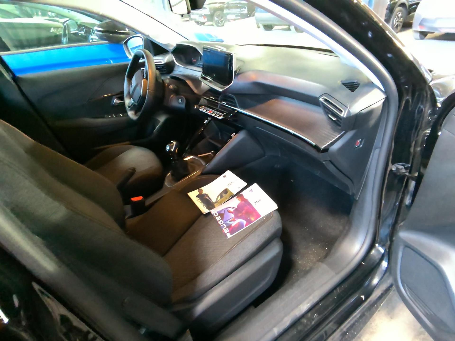 Peugeot 208 100 S&S BVM6 Style 2025