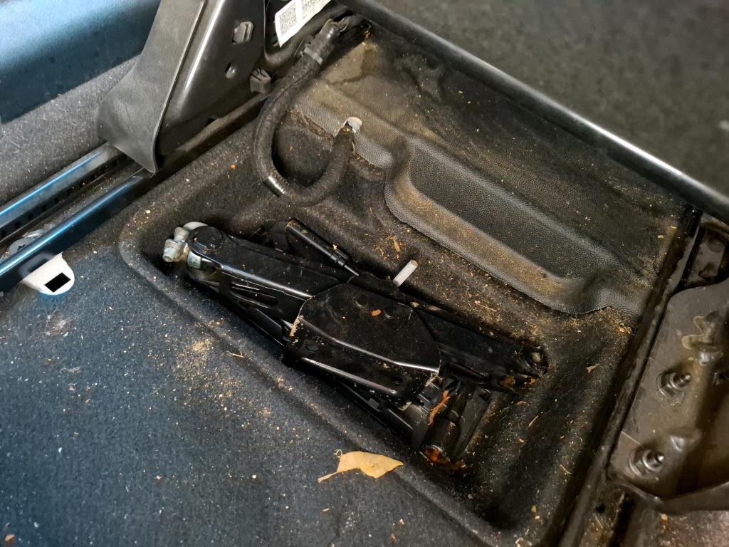 Peugeot PARTNER FOURGON STANDARD 650 KG BLUEHDI 100 S&S BVM5 PREMIUM 2021