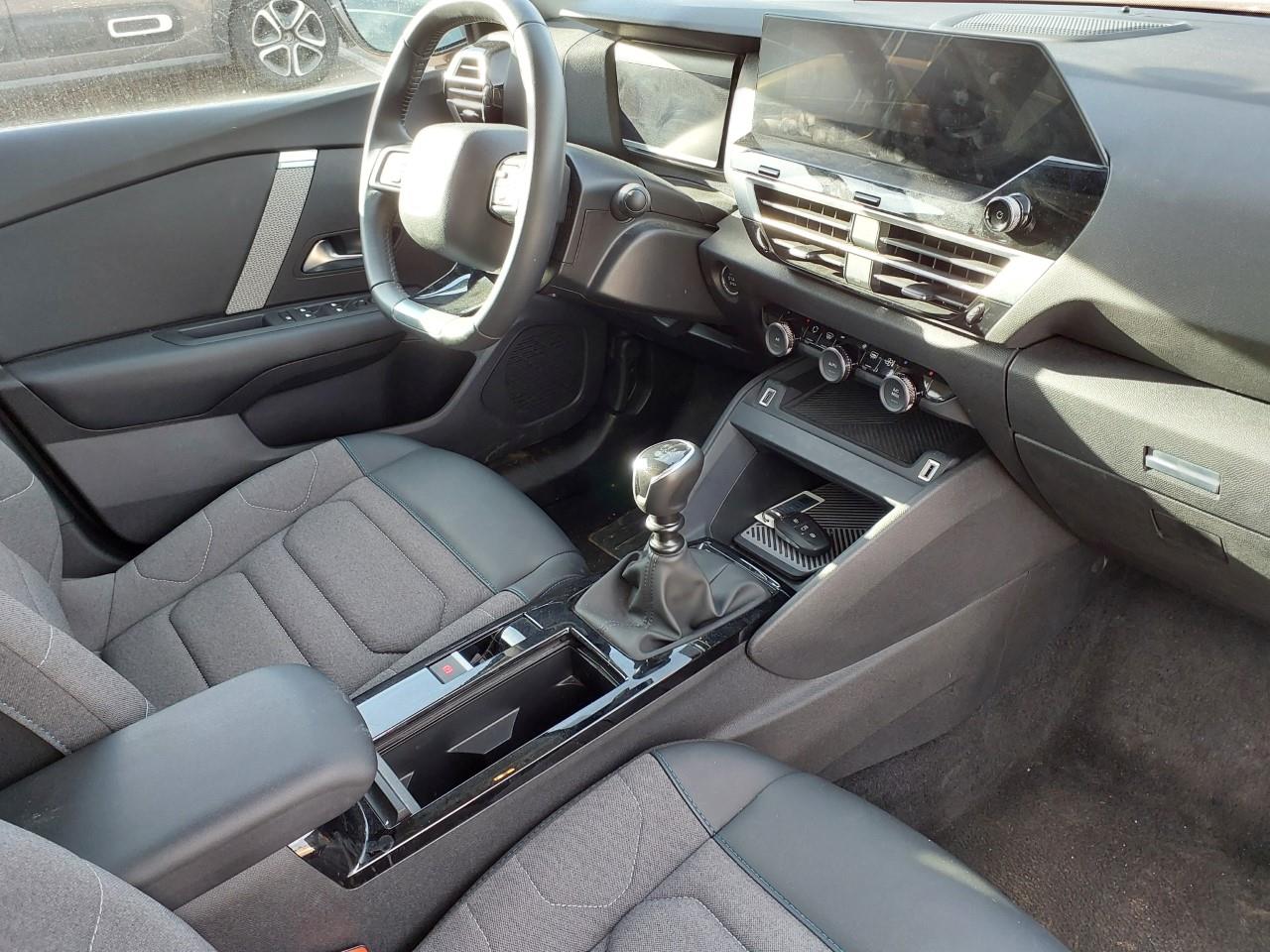 Foto Citroën C4 X 23