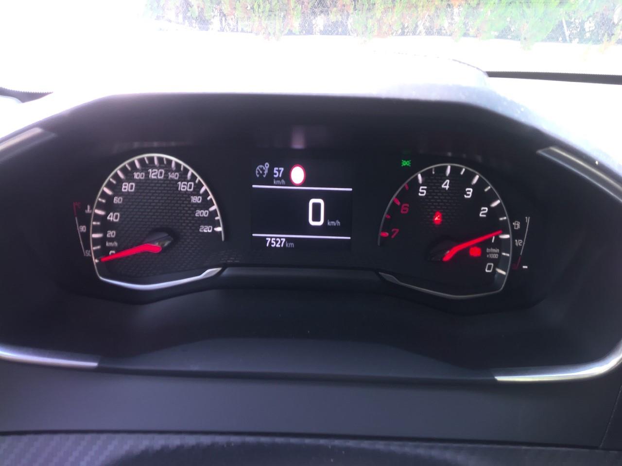 Foto Peugeot 208 5