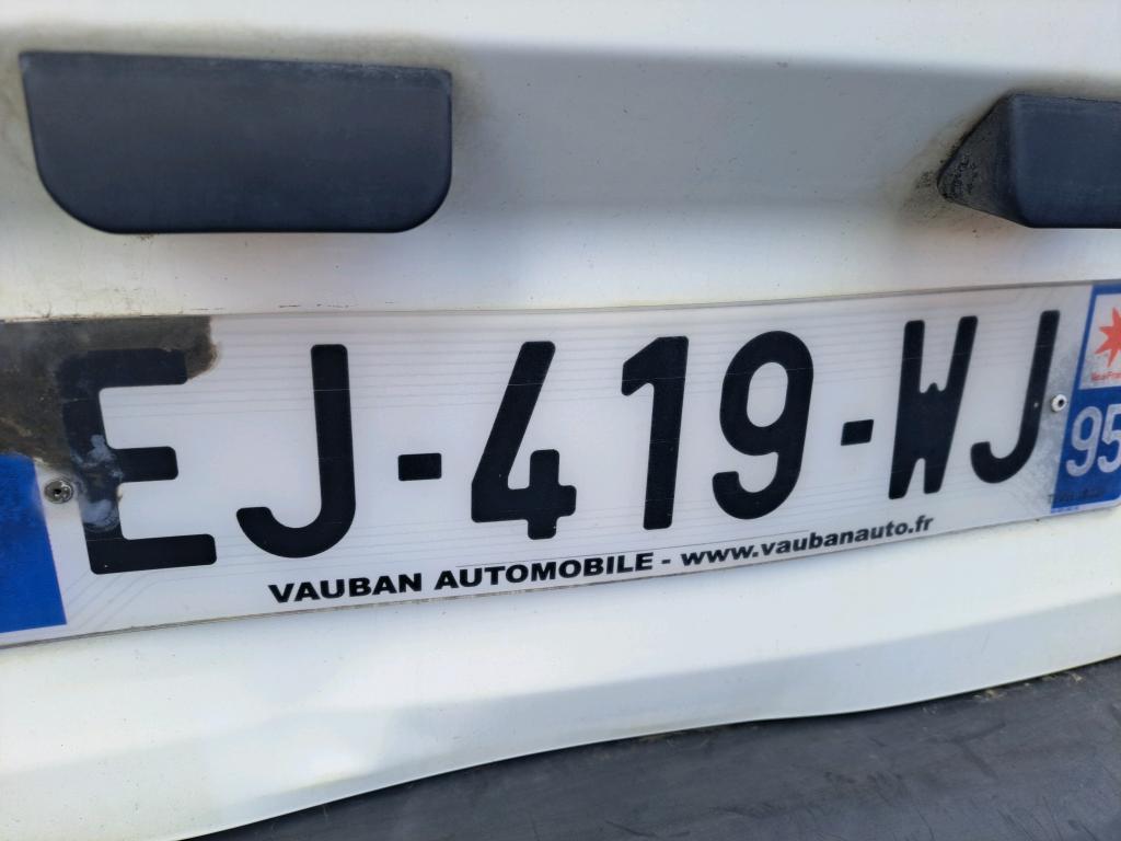 Peugeot PARTNER FOURGON STANDARD 1.6 BLUEHDI 100 BVM5 PREMIUM PACK 2017