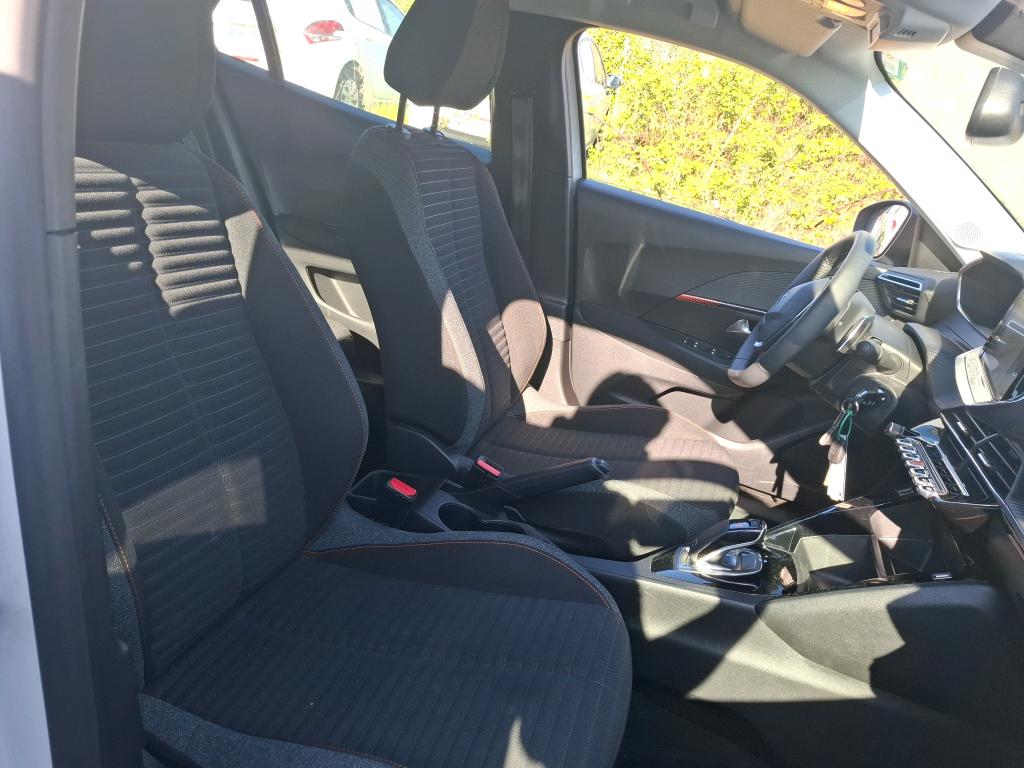 Peugeot 2008 BlueHDi 130 S&S EAT8 Active Business 2021