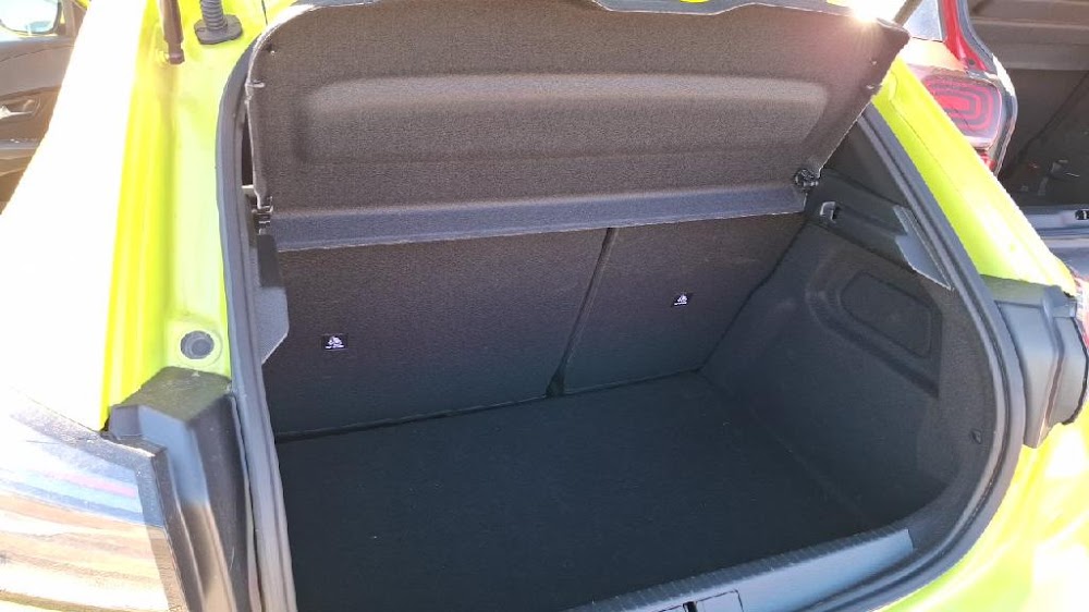 Foto Peugeot 208 11