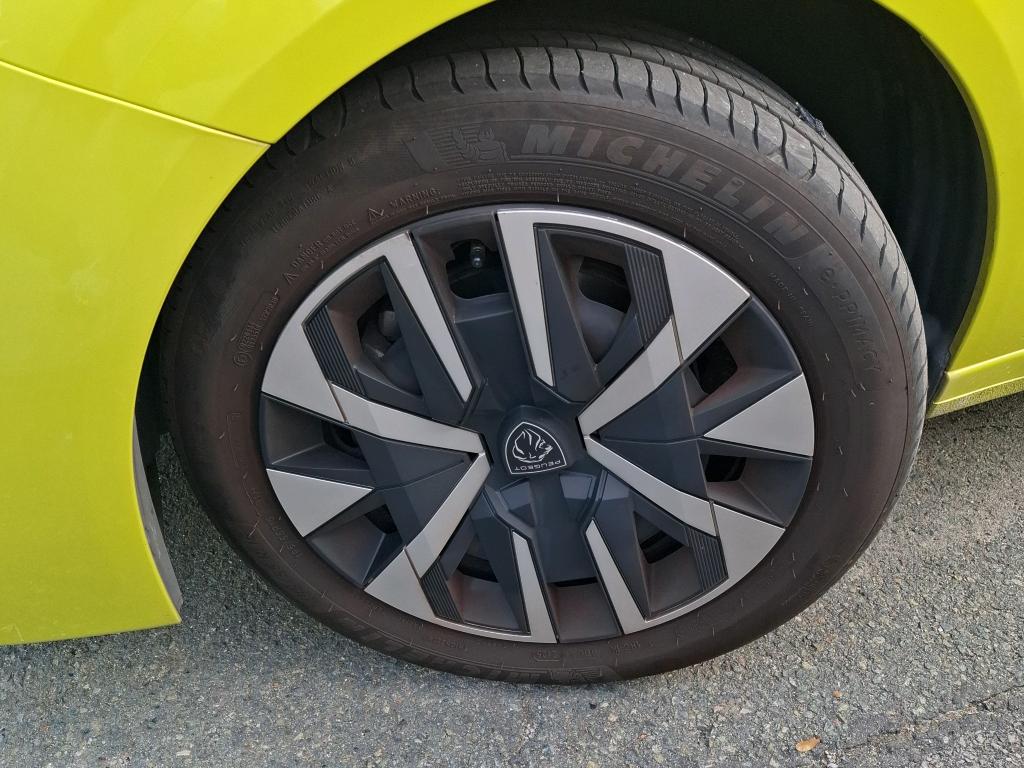 Peugeot 208 Hybrid 110 ch e-DCS6 Style 2025