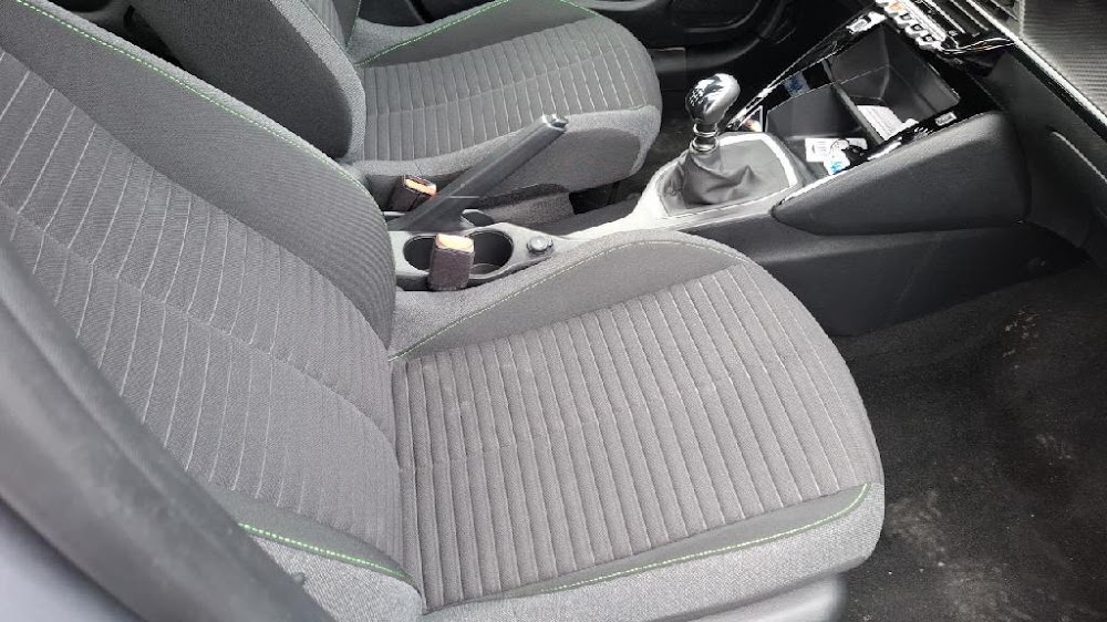 Foto Peugeot 208 17