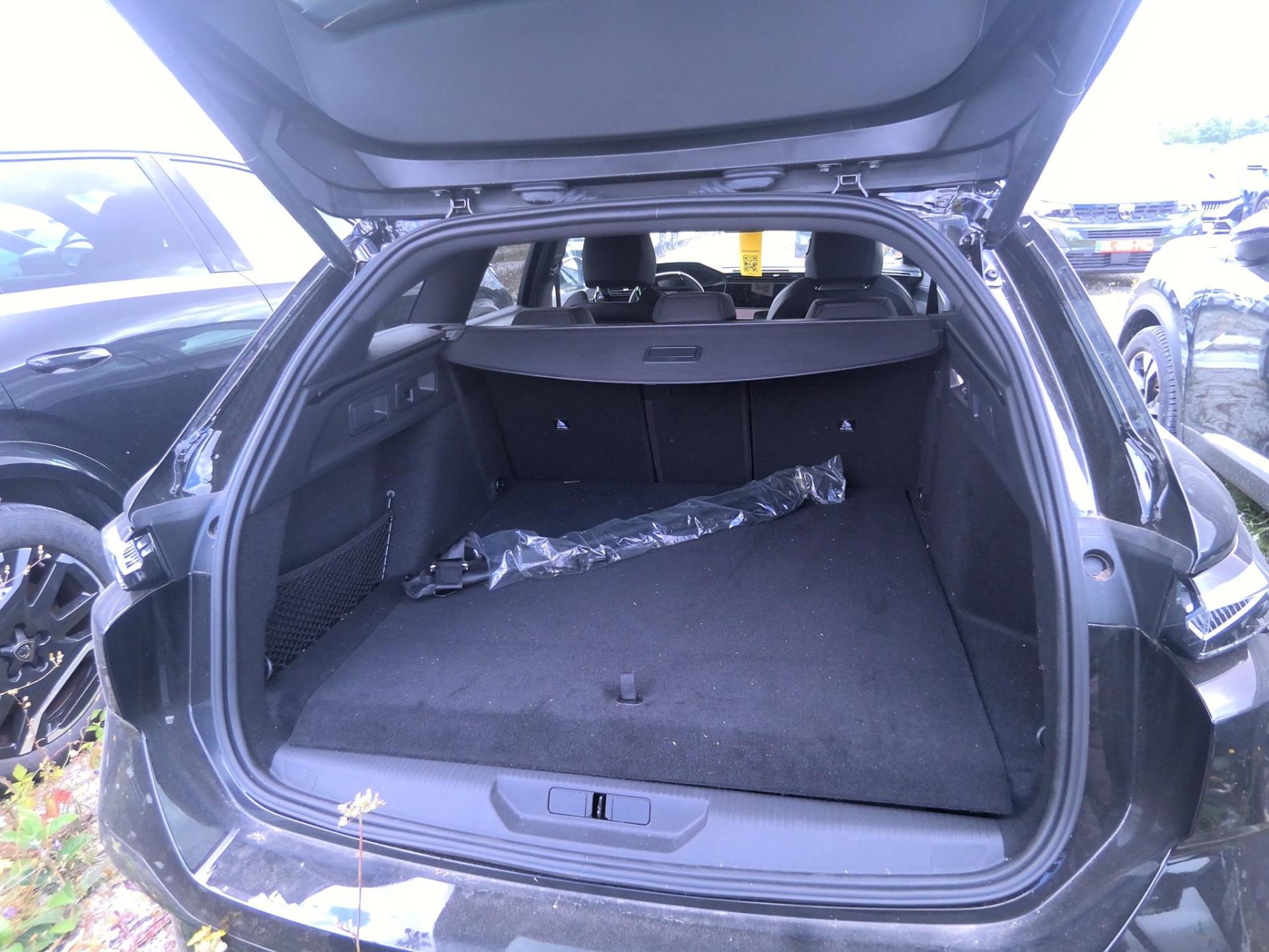 Peugeot 308 SW Plug-in Hybrid 195 ch e-DCS7 GT 2025