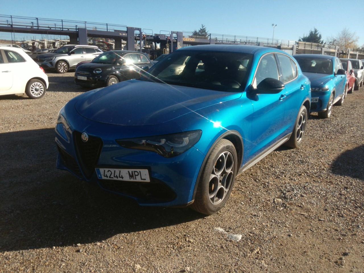 Foto Alfa Romeo Stelvio 4