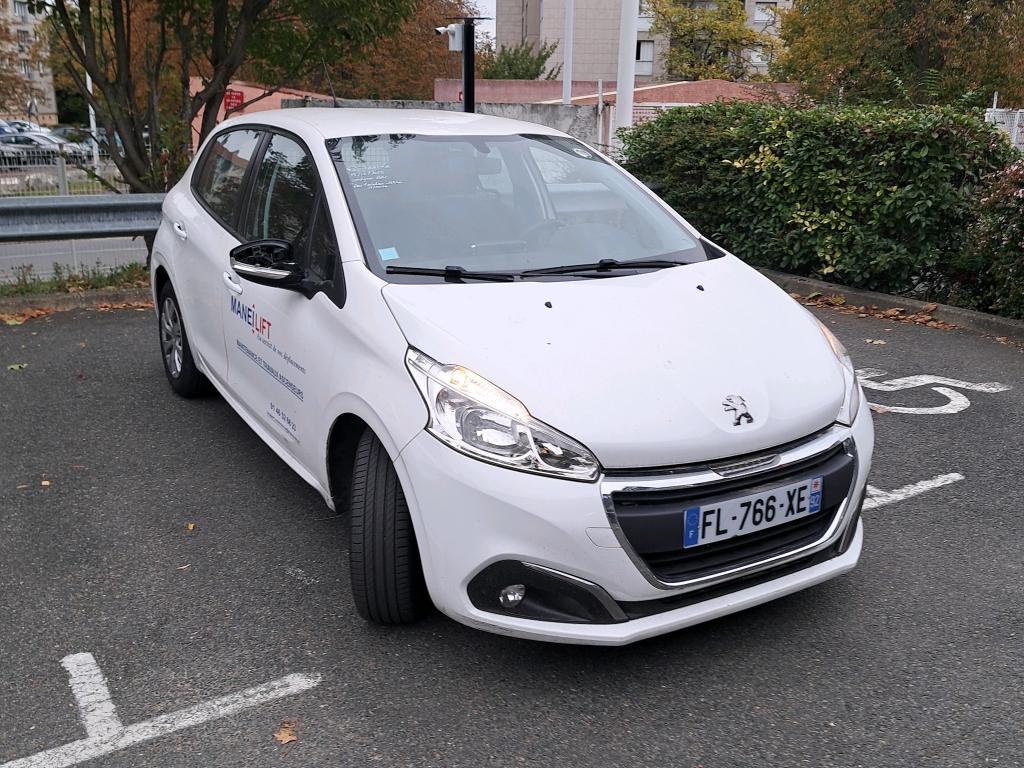 Peugeot 208 AFFAIRE BLUEHDI 100 S&S BVM5 PREMIUM PACK 2019