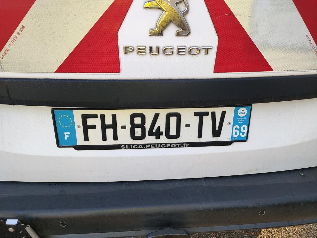 Peugeot PARTNER FOURGON STANDARD 650 KG BLUEHDI 100 S&S BVM5 PREMIUM 2019
