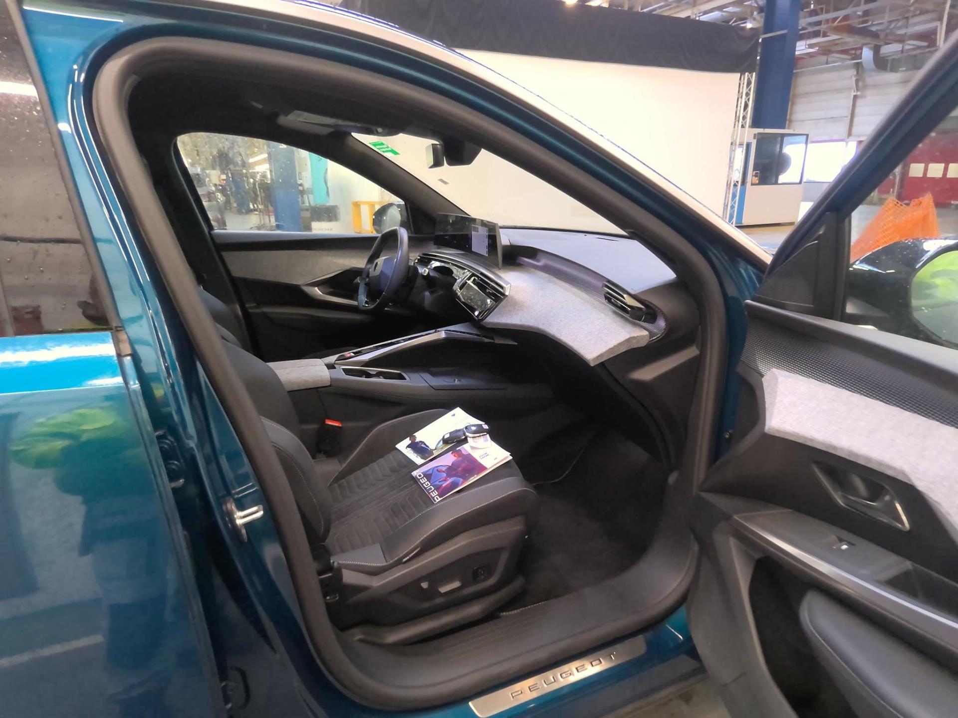 Peugeot 3008 Electrique 210 ch 73 kWh GT 2025