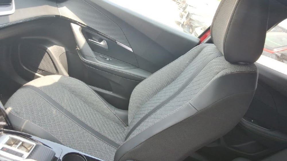 Foto Peugeot 2008 9