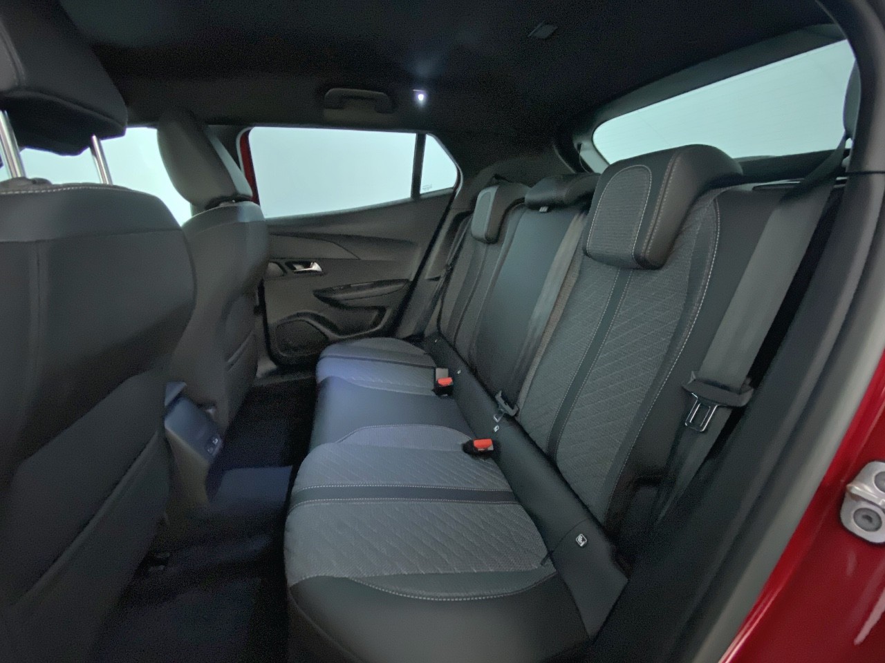 Peugeot 2008 PureTech 130 S&S EAT8 Allure 2024