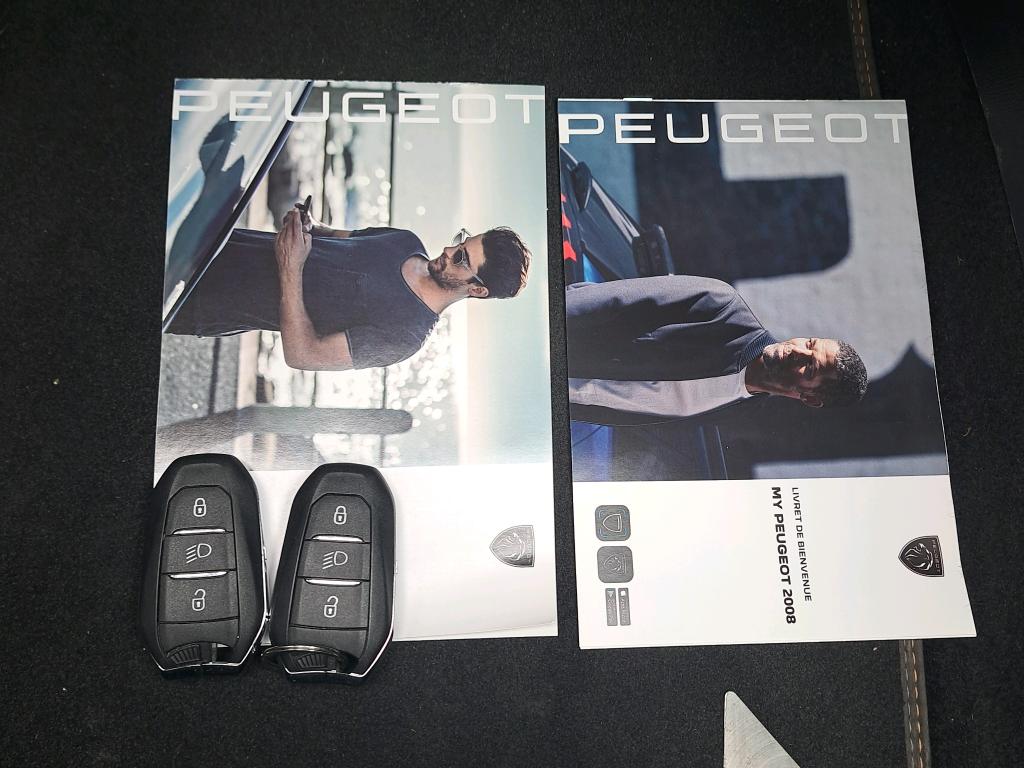 Peugeot 2008 PureTech 130 S&S EAT8 Roadtrip 2022