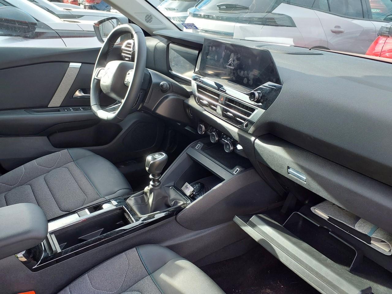 Foto Citroën C4 X 11