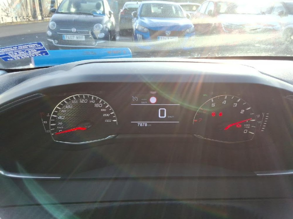 Foto Peugeot 208 4