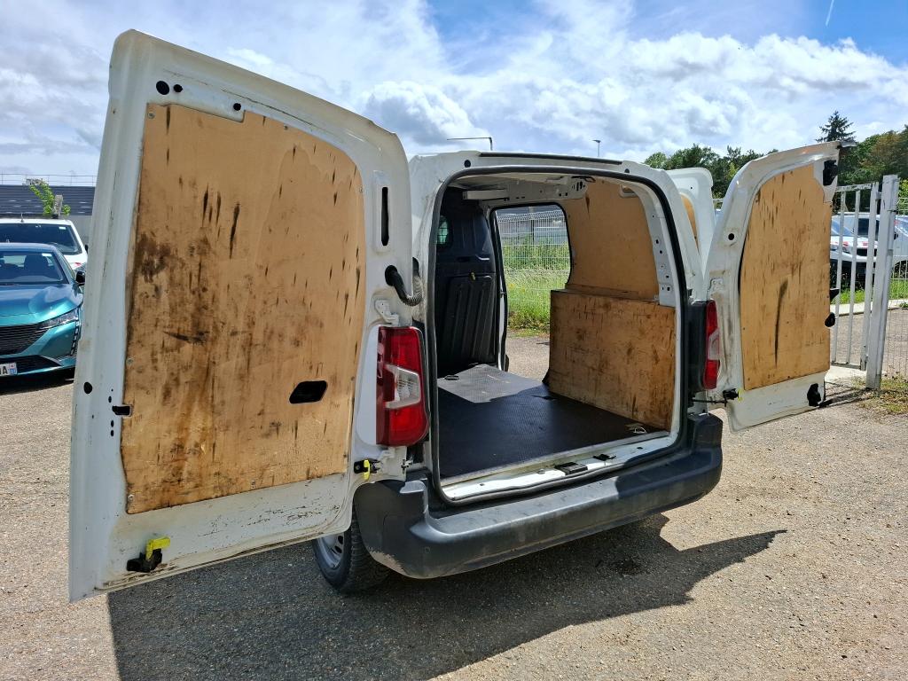 Peugeot PARTNER FOURGON STANDARD 650 KG BLUEHDI 130 S&S EAT8 ASPHALT 2021