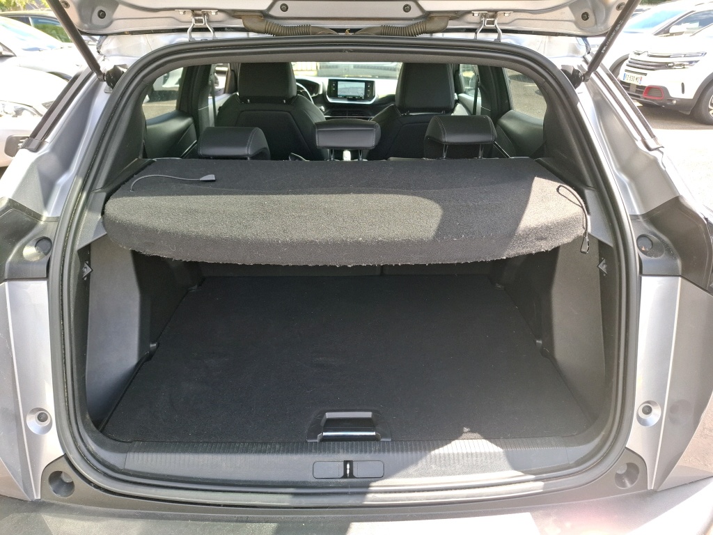 Peugeot 2008 PureTech 130 S&S EAT8 GT 2021