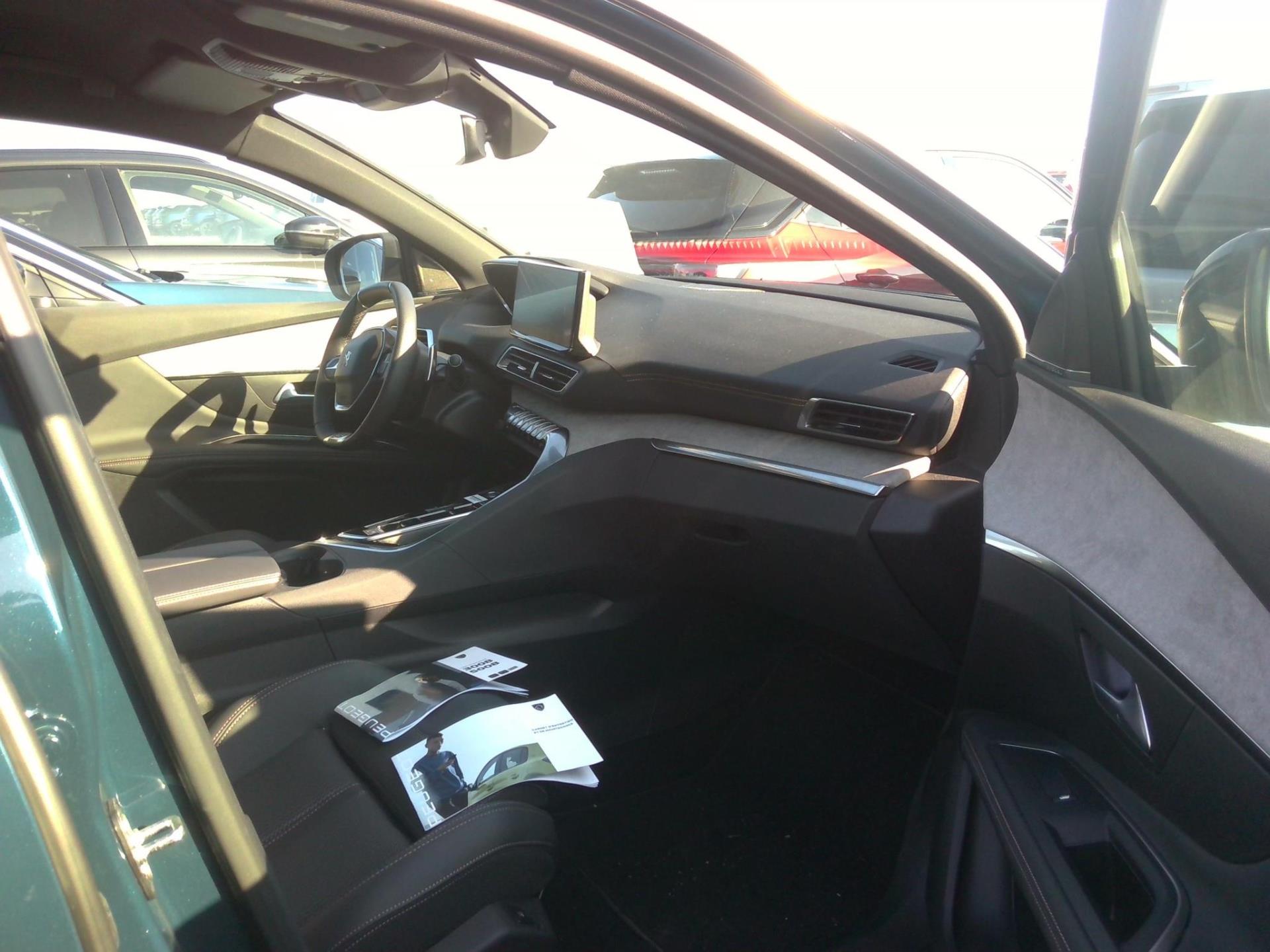 Peugeot 3008 Hybrid 136 e-DCS6 GT 2024