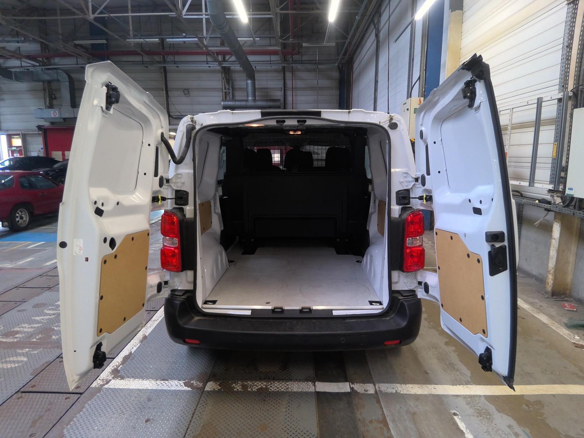 Citroen JUMPY CAB APPROFONDIE REPLIABLE M BLUEHDI 120 S&S BVM6  2024