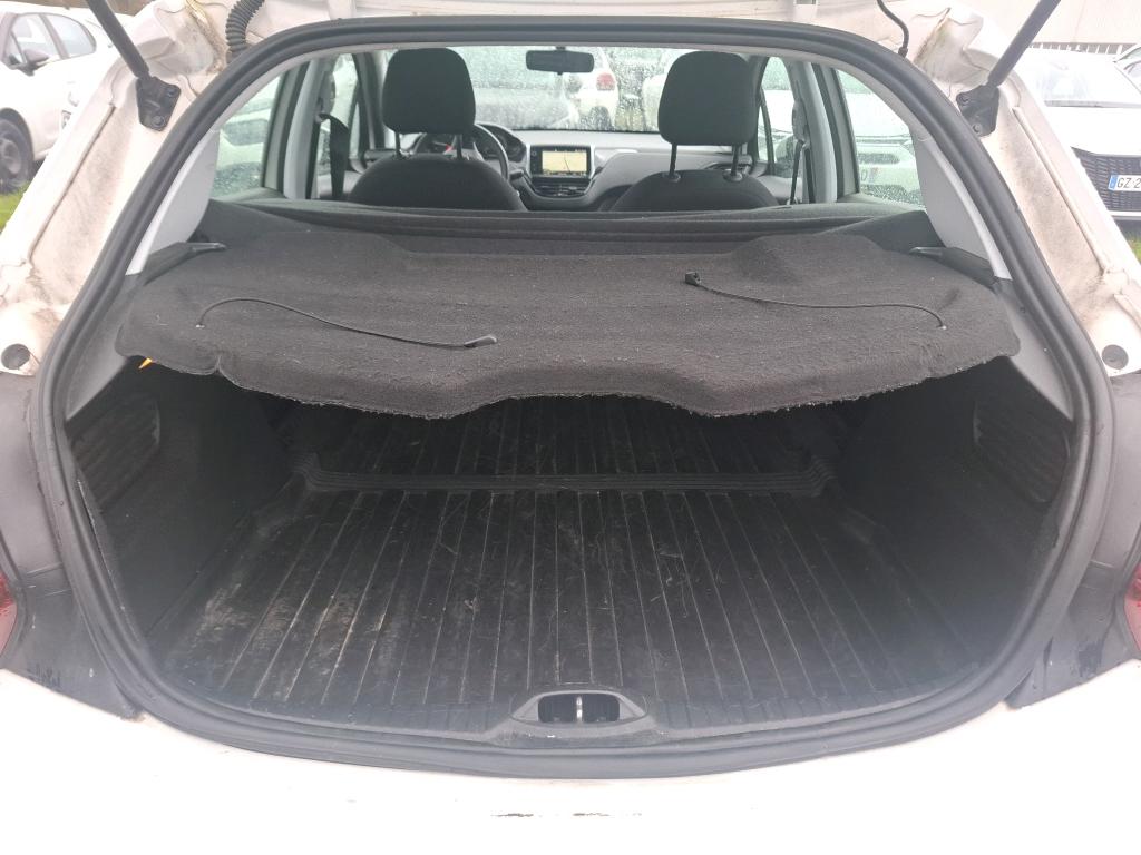 Peugeot 208R Entr 
