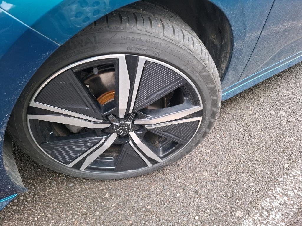 Peugeot 308 Hybrid 136 e-DCS6 GT 2024