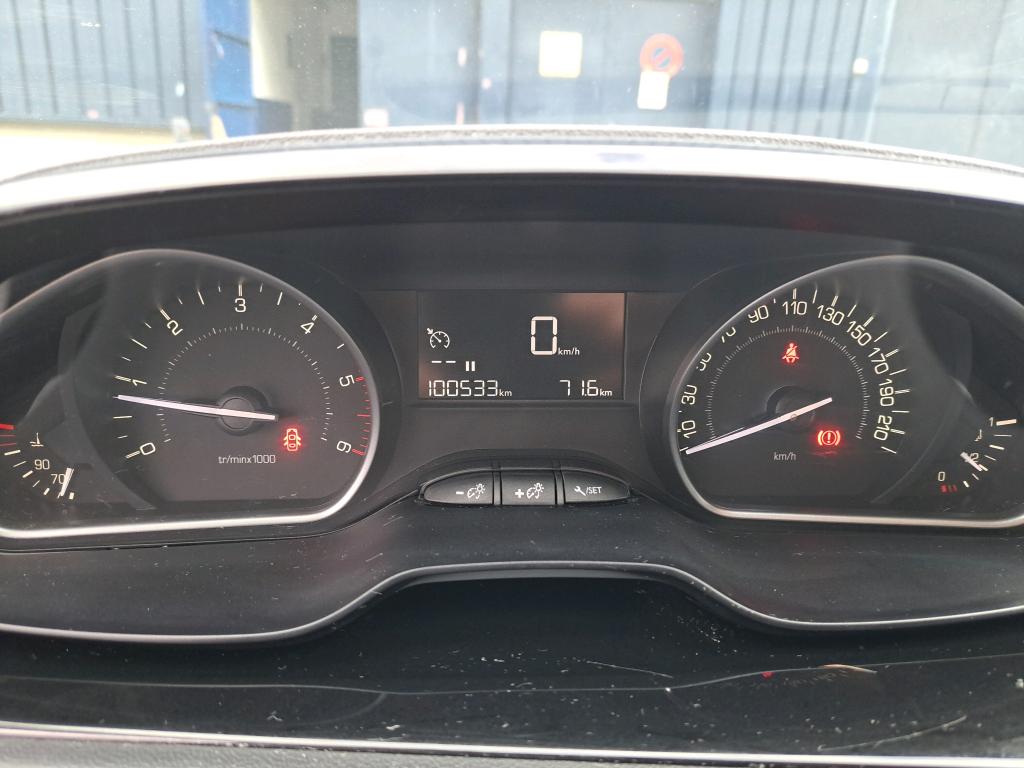 Peugeot 208 AFFAIRE BLUEHDI 100 BVM6 PREMIUM PACK 2018